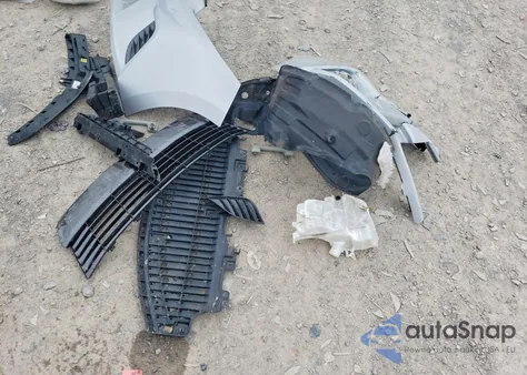 2015 Toyota Corolla L z USA, uszkodzony, nr VIN 2T1BURHE1FC324879